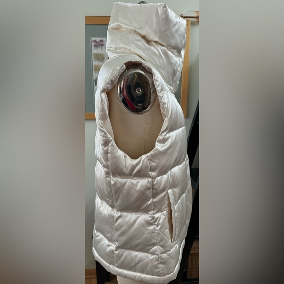 Talbots Satin Goose Down Puffer Vest in Cream - Picture 3 of 8